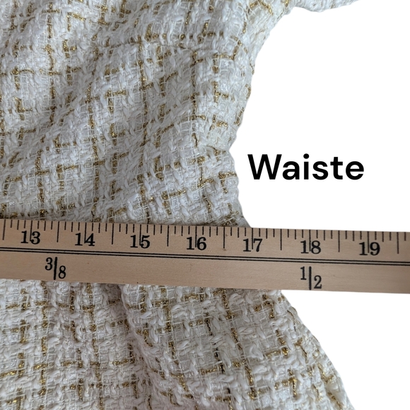 Chic Puff Sleeve Dress - Picture 9 of 12